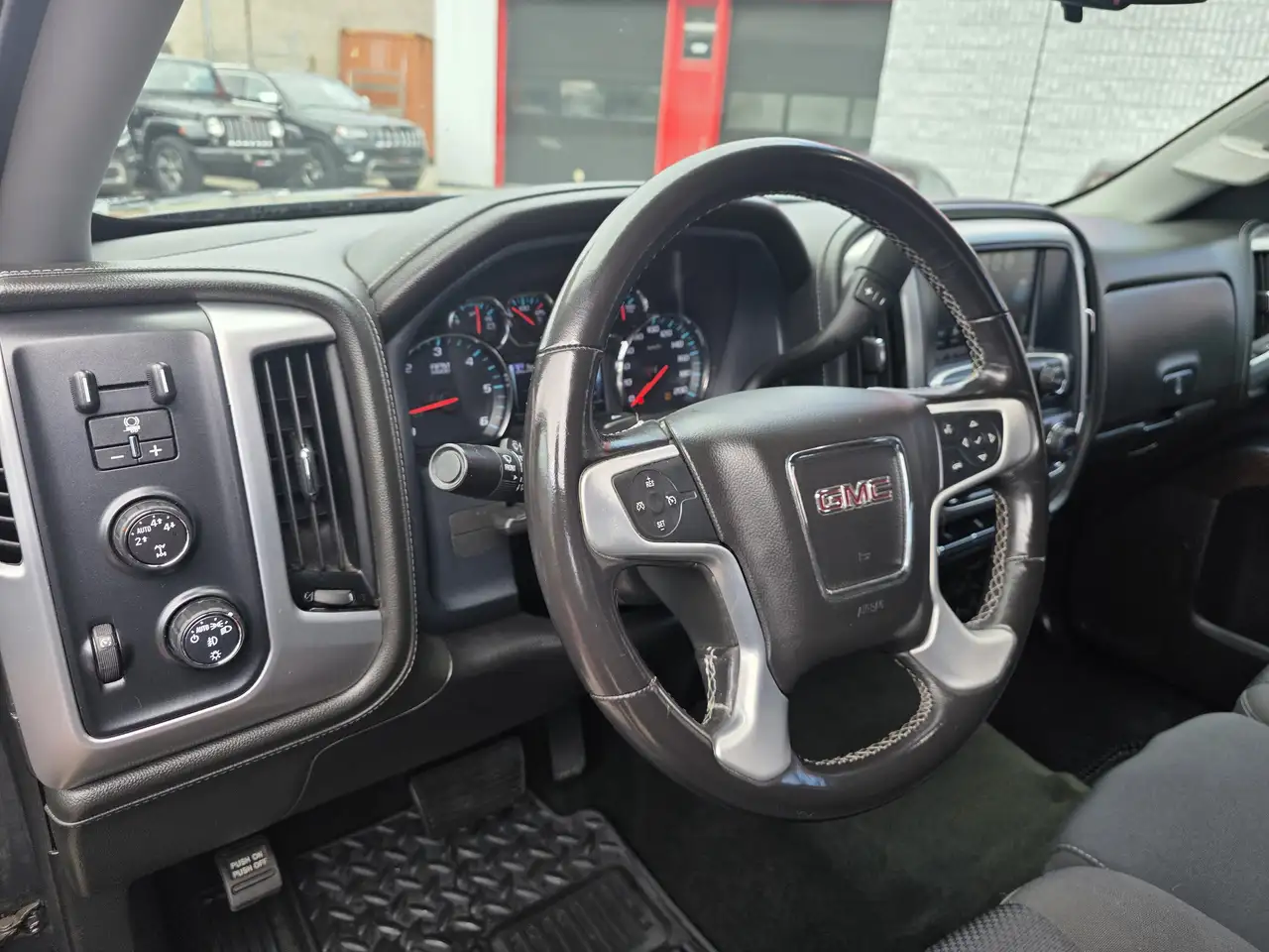 GMC Sierra 1500 снимка GMC Sierra 1500