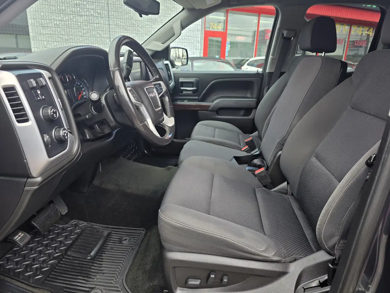 GMC Sierra 1500 снимка GMC Sierra 1500