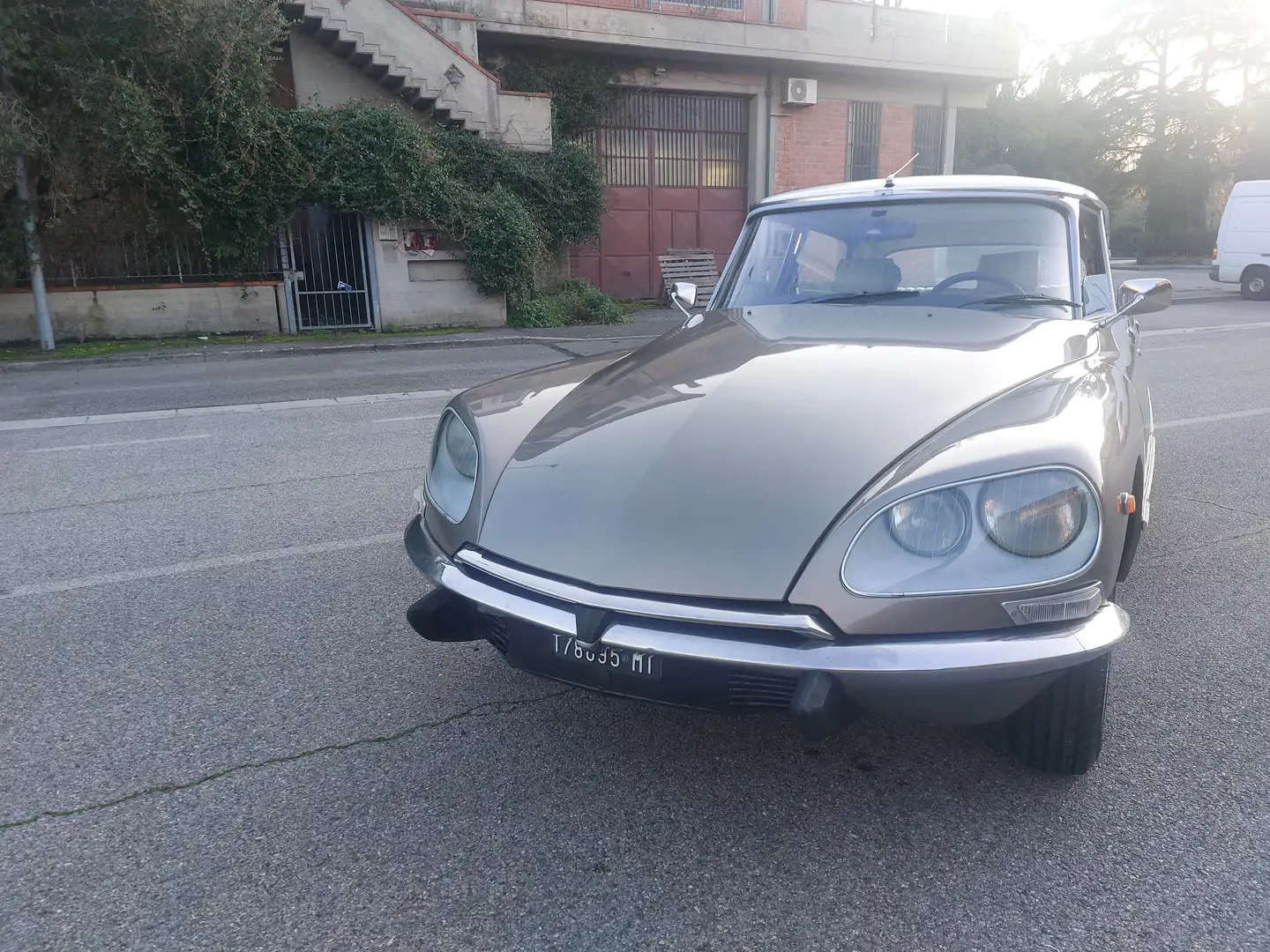 Citroen DS 20 SUPER Grau - 2