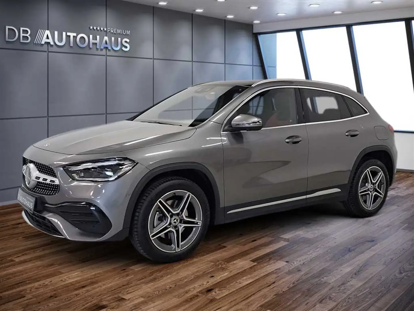 Mercedes-Benz GLA 250 e AMG Line DCT Šedá - 1
