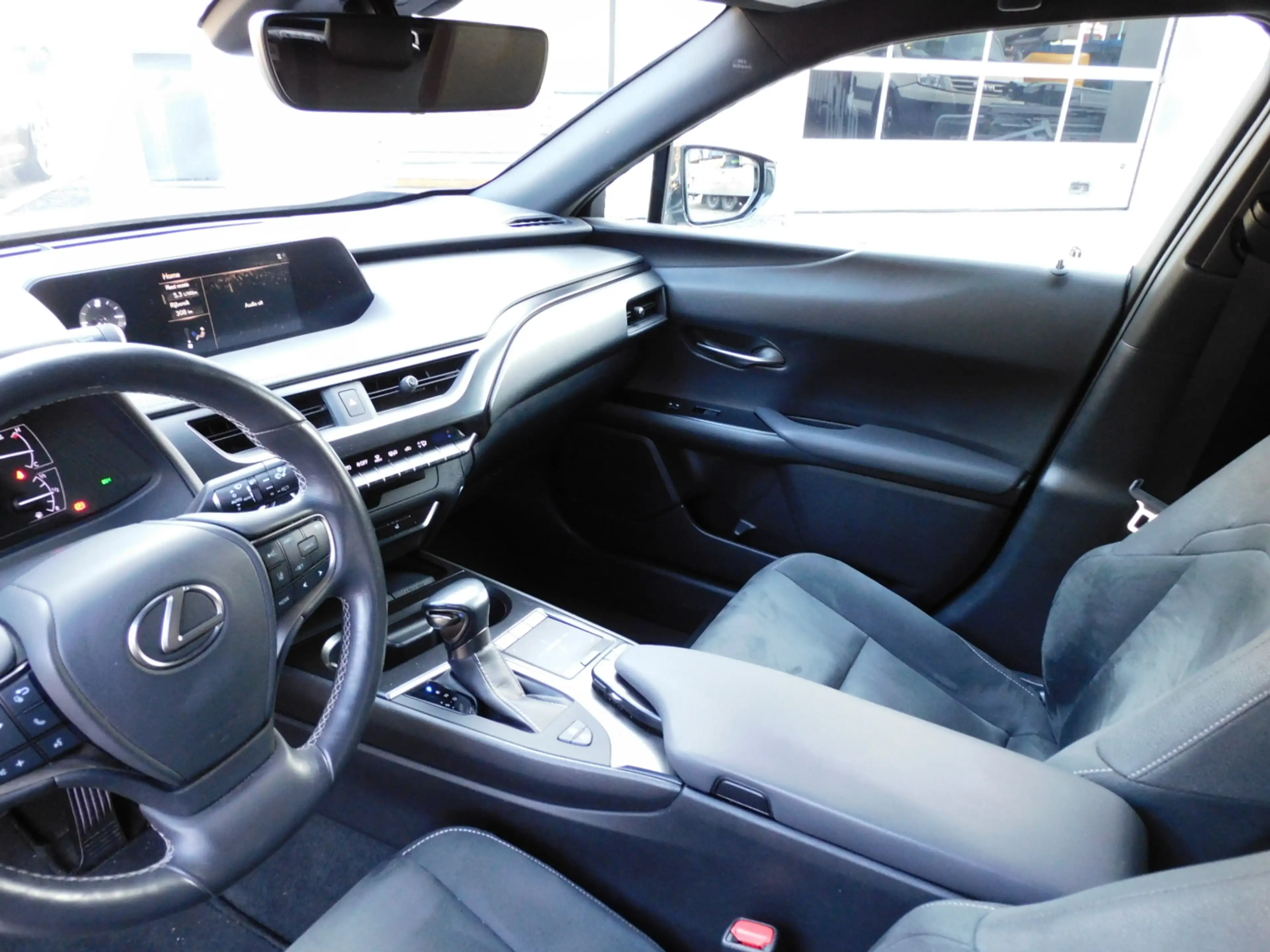 Lexus UX 250h Business Line TOPSTAAT! DEALER ONDERHOUDEN! CARPLA — photo 8