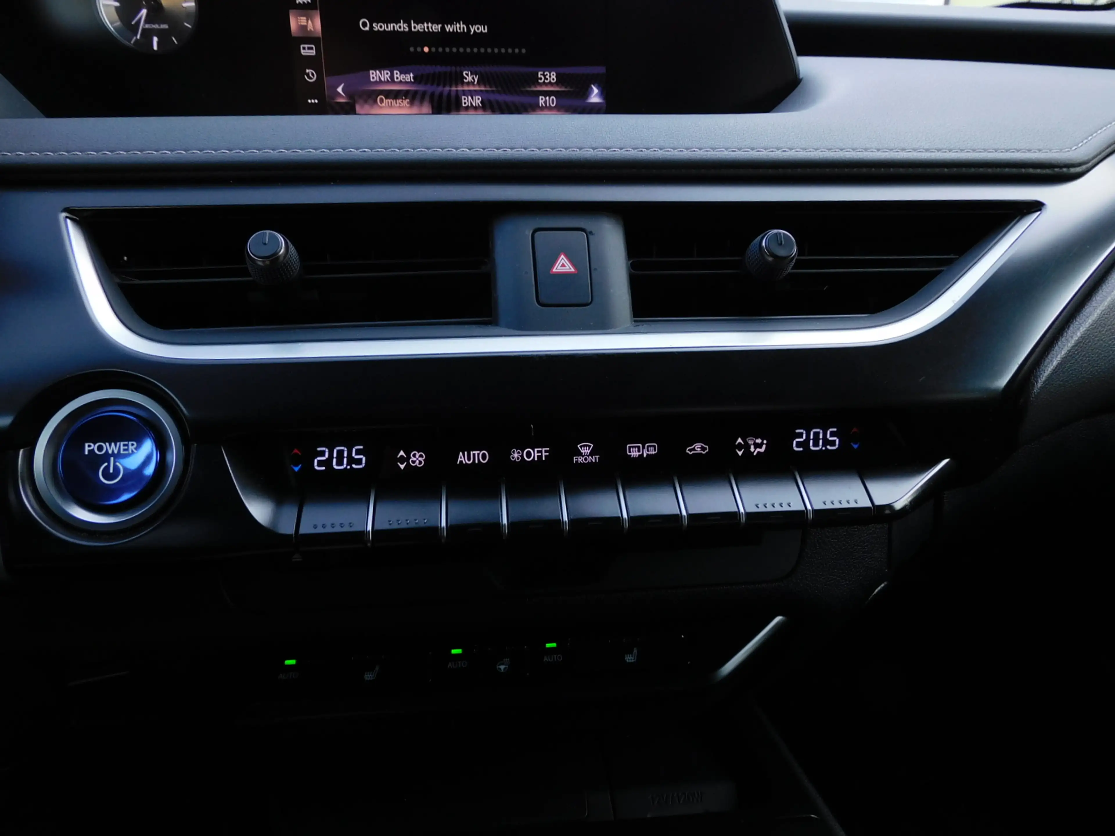 Lexus UX 250h Business Line TOPSTAAT! DEALER ONDERHOUDEN! CARPLA — photo 23