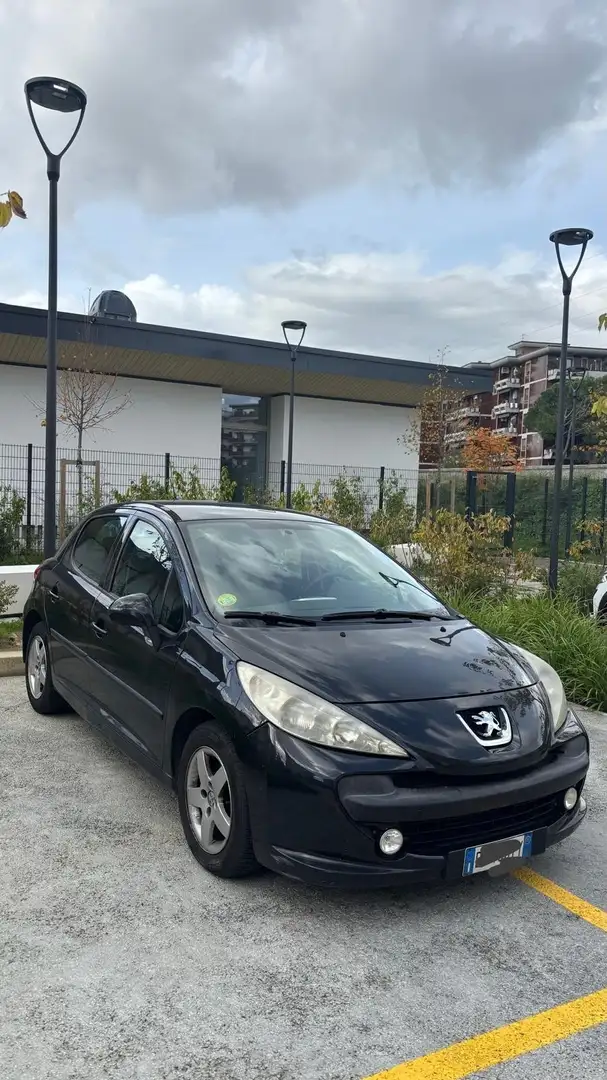 Peugeot 207 5p 1.4 hdi X-Line FL - 1