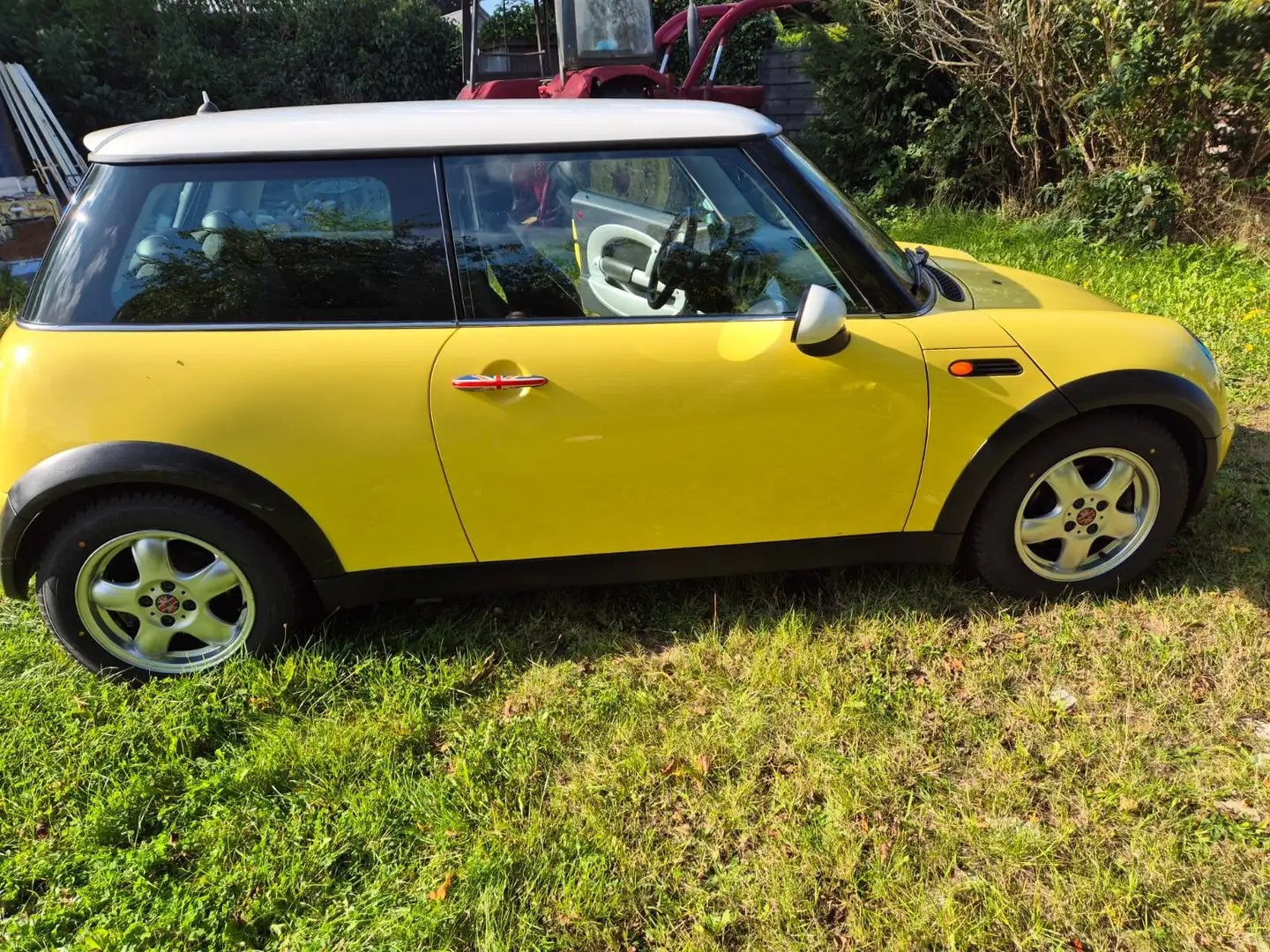 MINI Cooper Mini Cooper Yellow - 2