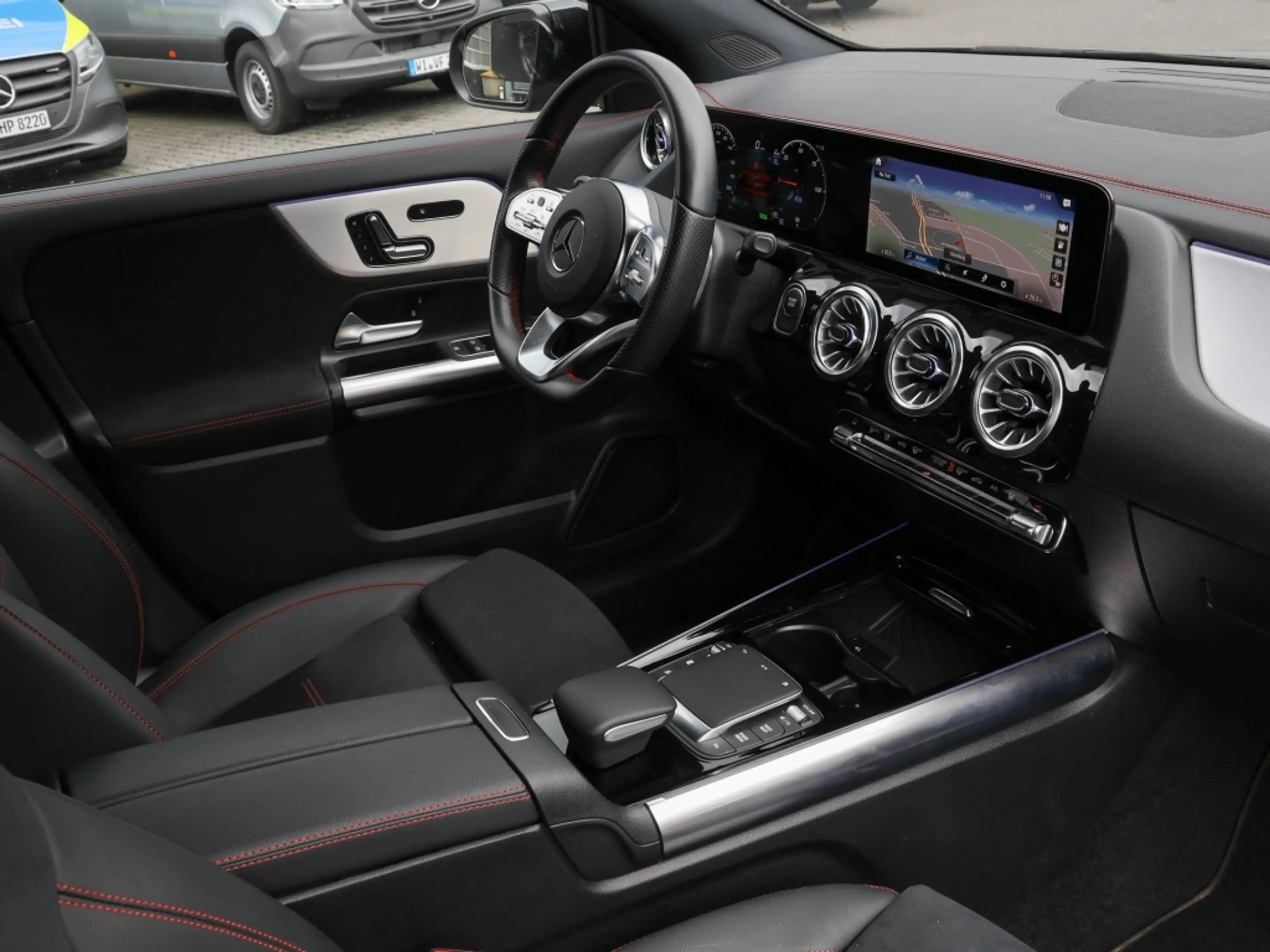 Mercedes-Benz EQA 250 + AMG-Sport+Night+Ambiente+AHK+360+Cam — photo 4