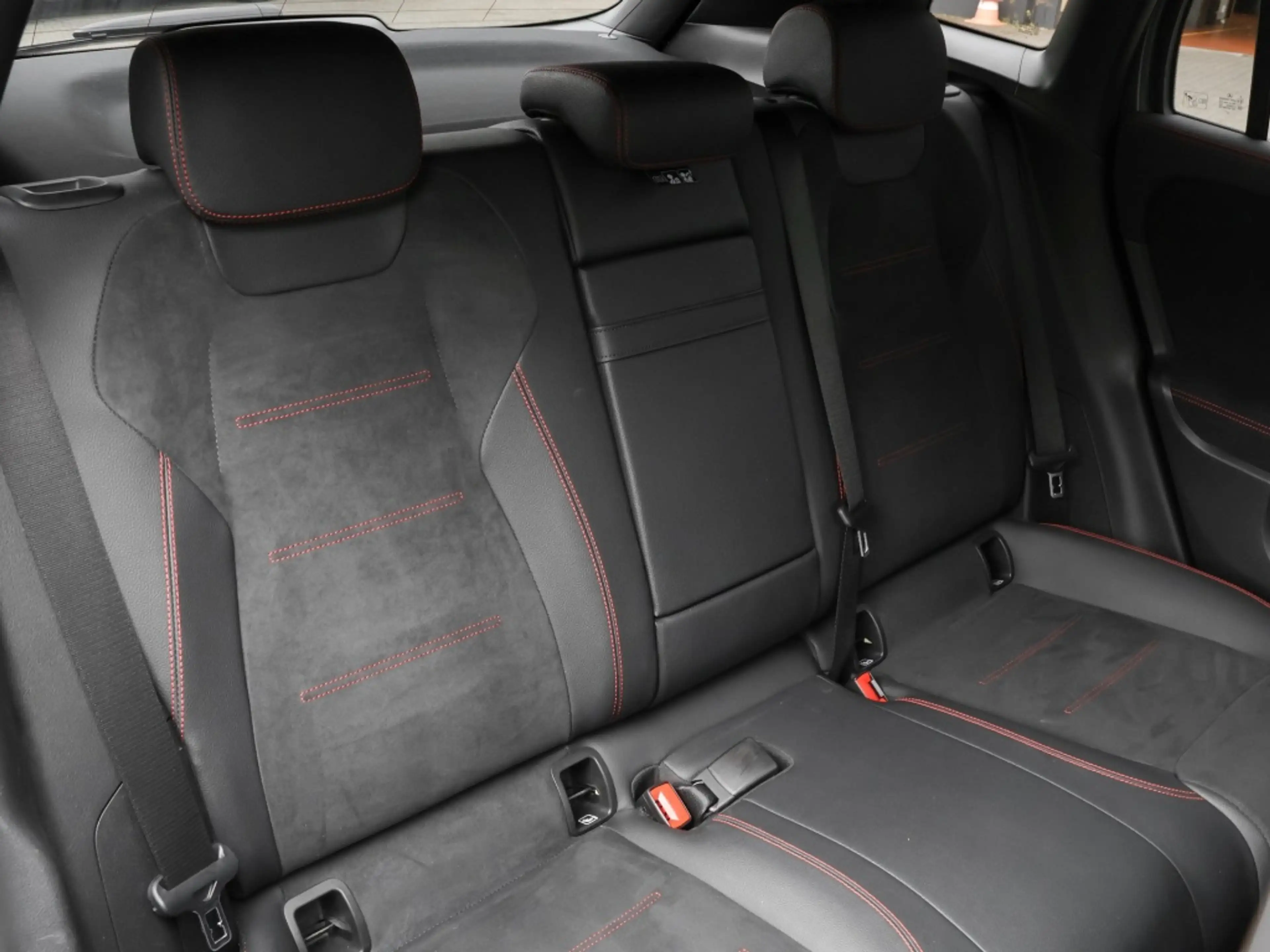 Mercedes-Benz EQA 250 + AMG-Sport+Night+Ambiente+AHK+360+Cam — photo 5