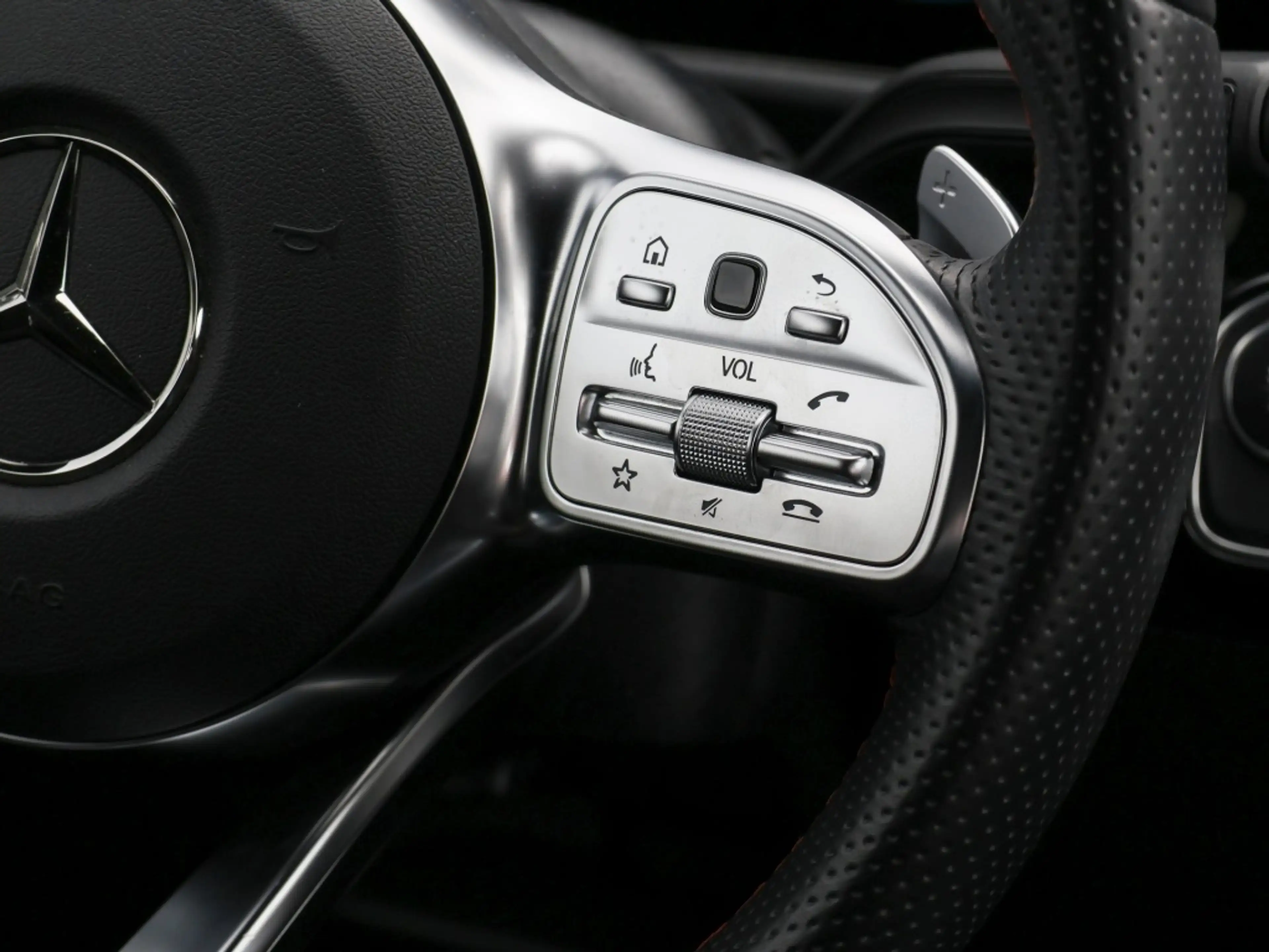 Mercedes-Benz EQA 250 + AMG-Sport+Night+Ambiente+AHK+360+Cam — photo 13