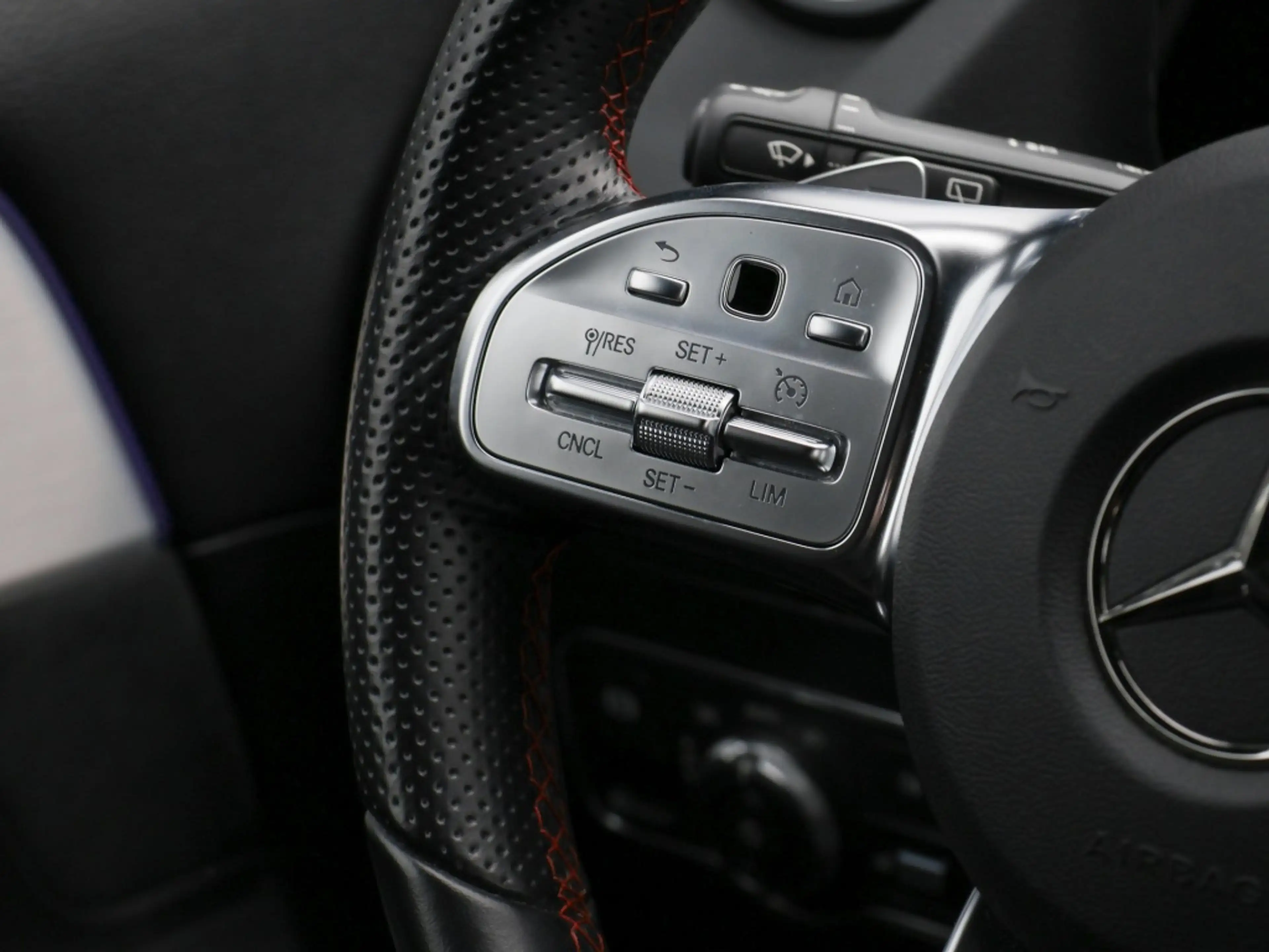 Mercedes-Benz EQA 250 + AMG-Sport+Night+Ambiente+AHK+360+Cam — photo 12