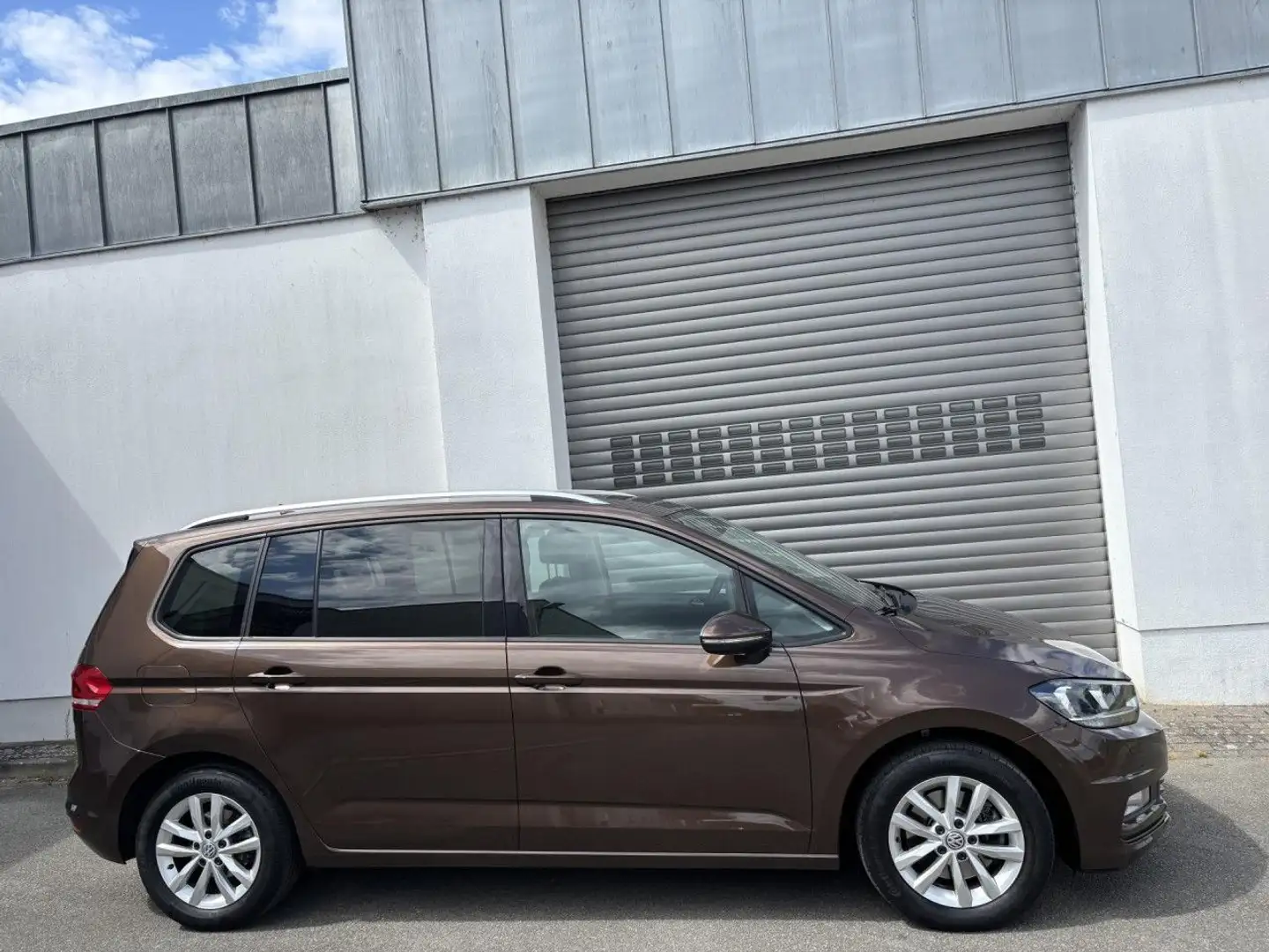 Volkswagen Touran 2.0 TDI Comfortline Navi AHZV ACC Klima Braun - 1