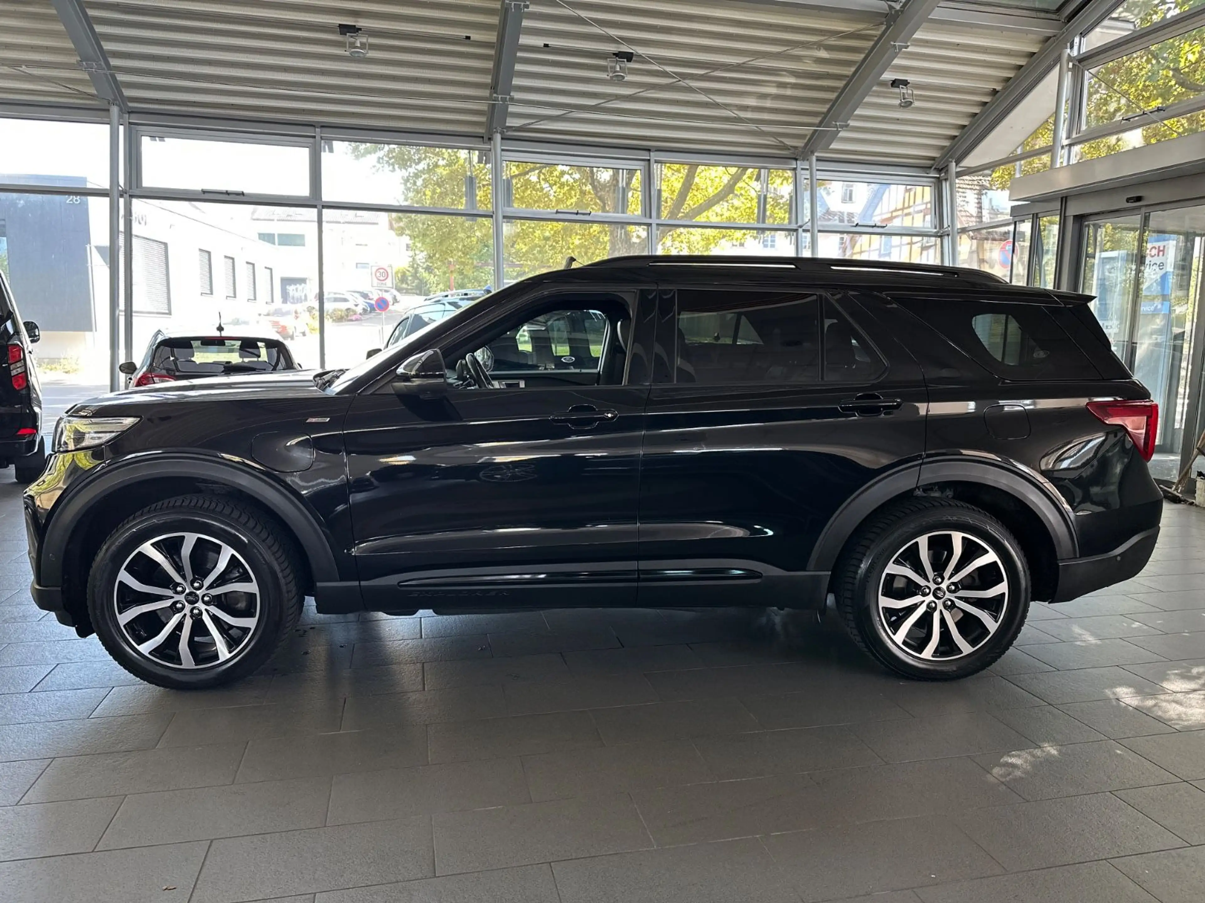 Ford Explorer ST-Line PHEV 4x4 3.0 V6 #PANORAMA #AHK — photo 3