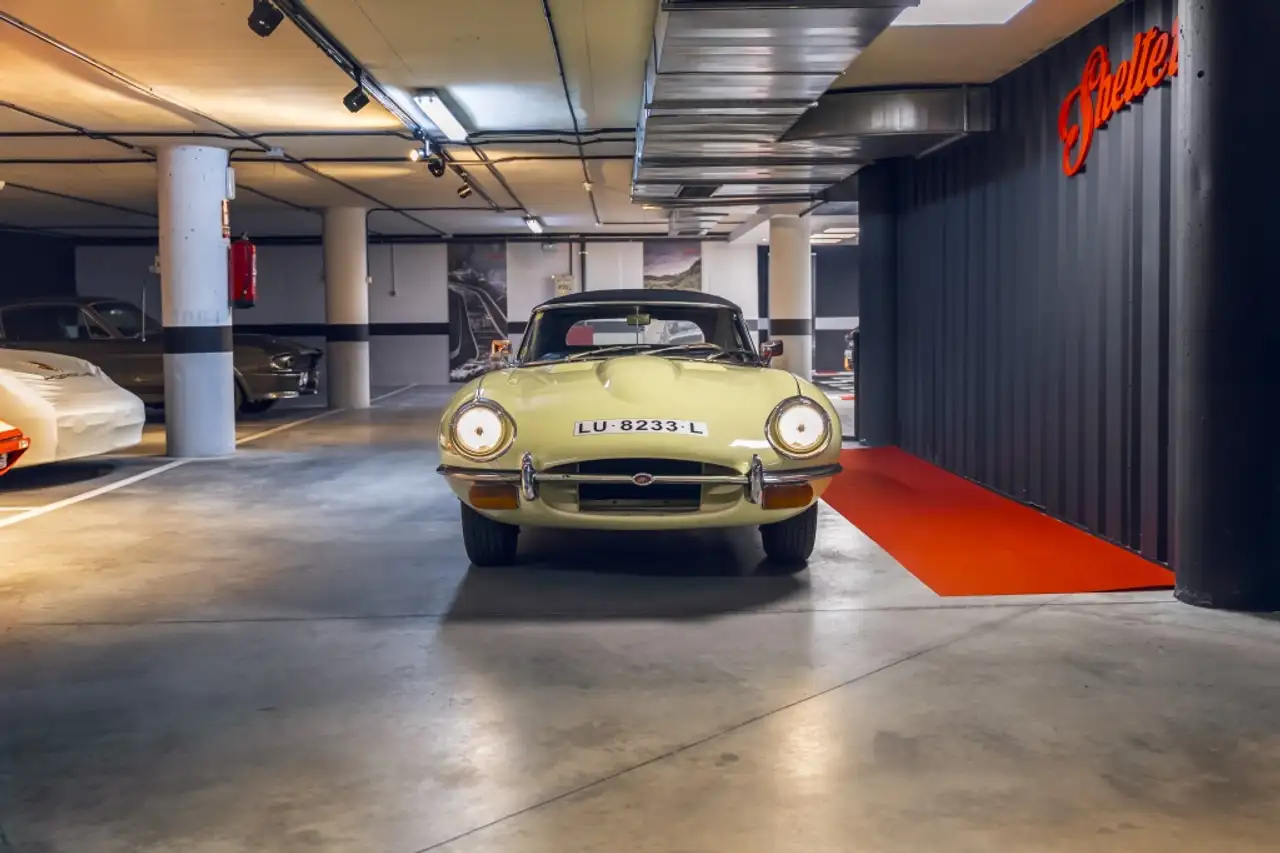 Jaguar E-Type 4.2 S1 Roadster, foto 2