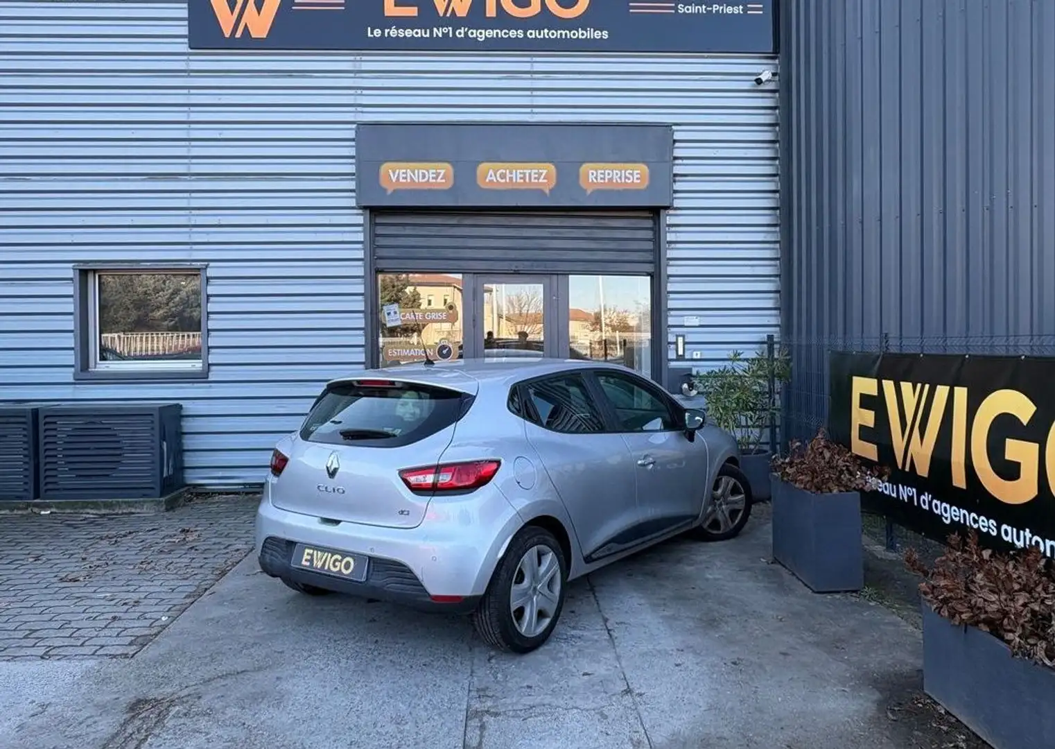 Renault Clio 1.5 dci 90ch 2ème main, suivi complet Gris - 2