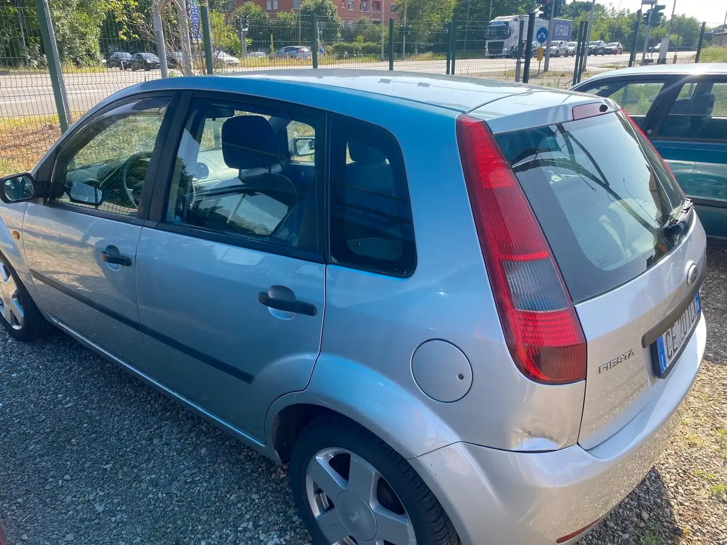 Ford Fiesta Fiesta 5p 1.4 Grigio - 2