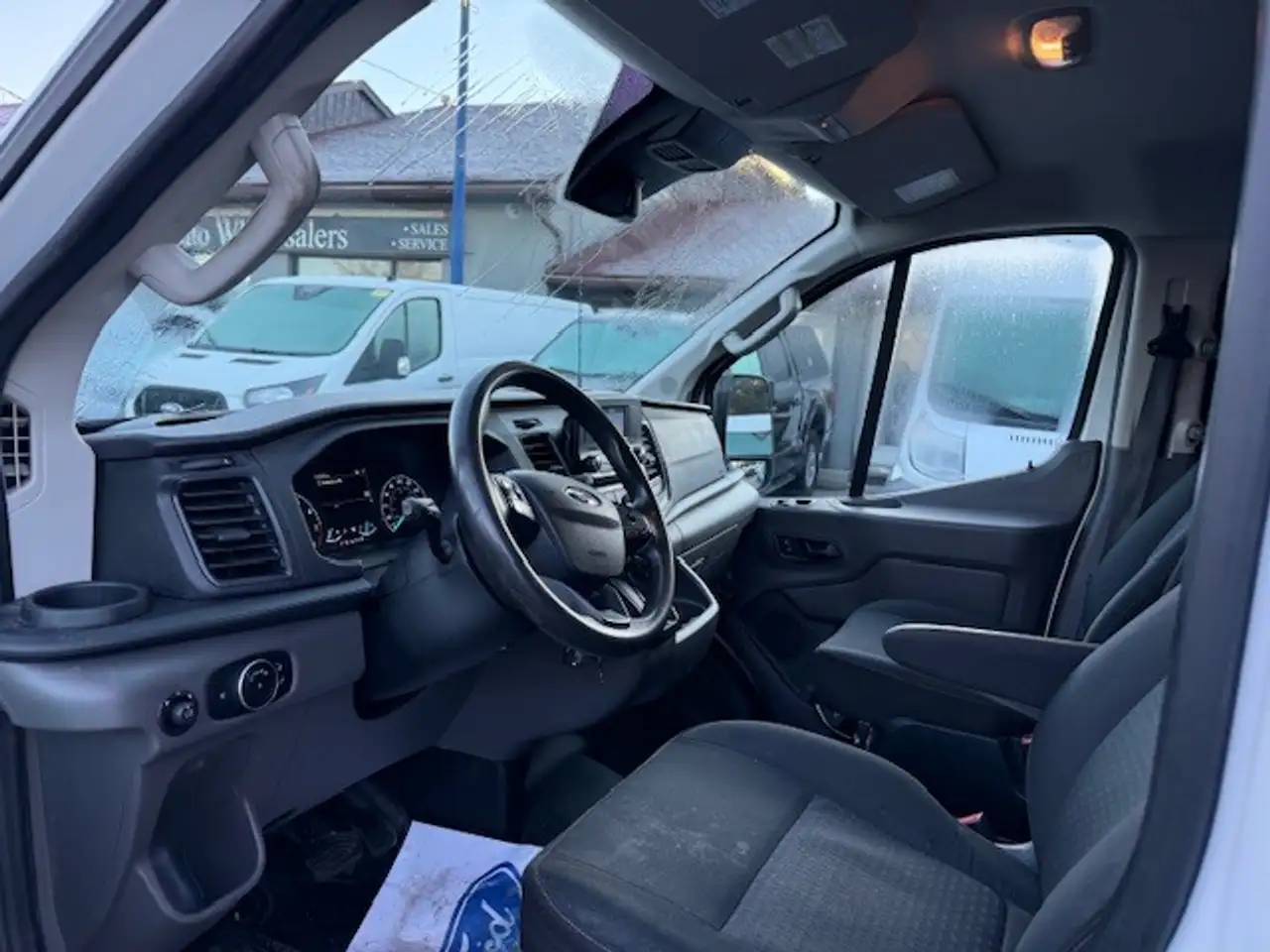Ford Transit Cargo Van снимка Ford Transit Cargo Van