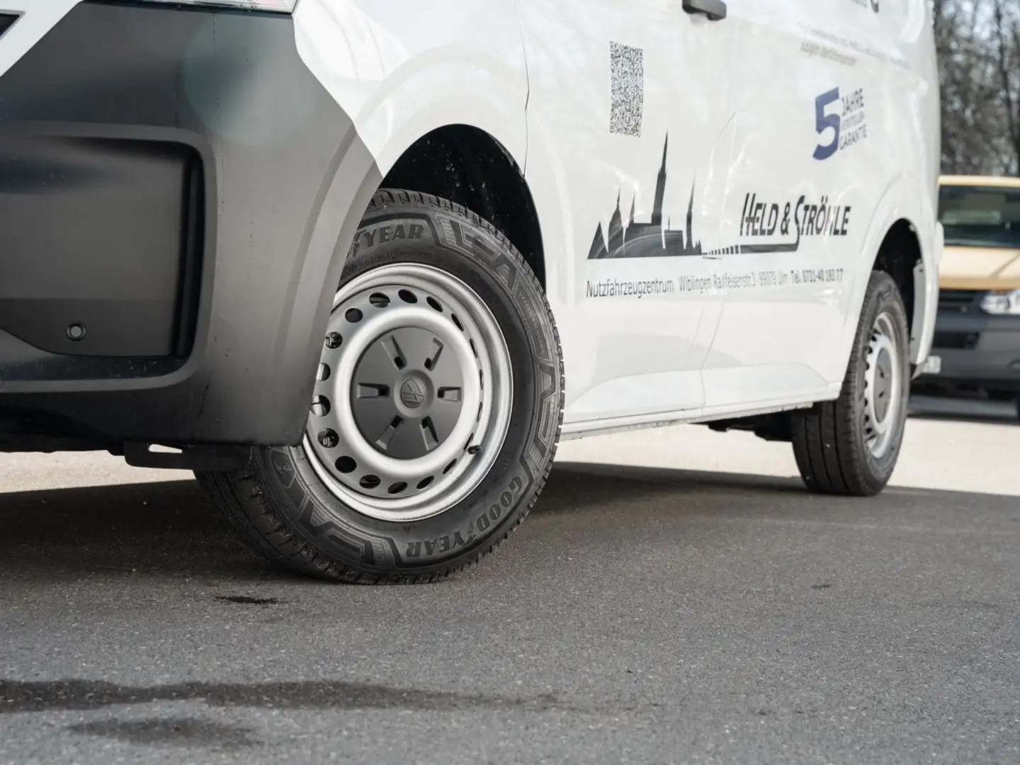 Volkswagen T7 Transporter Transporter Kasten 2.0TDI AHK HECKFLÜGEL LED RFK Weiß - 2