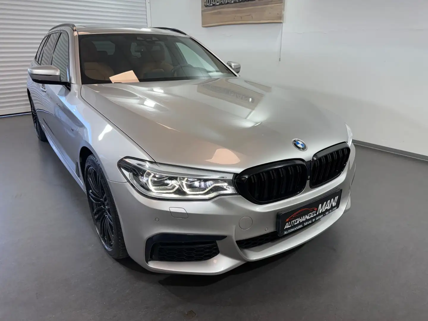 BMW 540 d x Drive M Sport Panorama Leder Head-up Dis Gris - 1