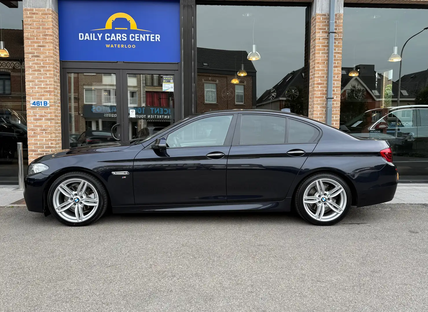 BMW 520 dA M sport I cuir I Camera I Navi Pro I LED I HUD Schwarz - 2