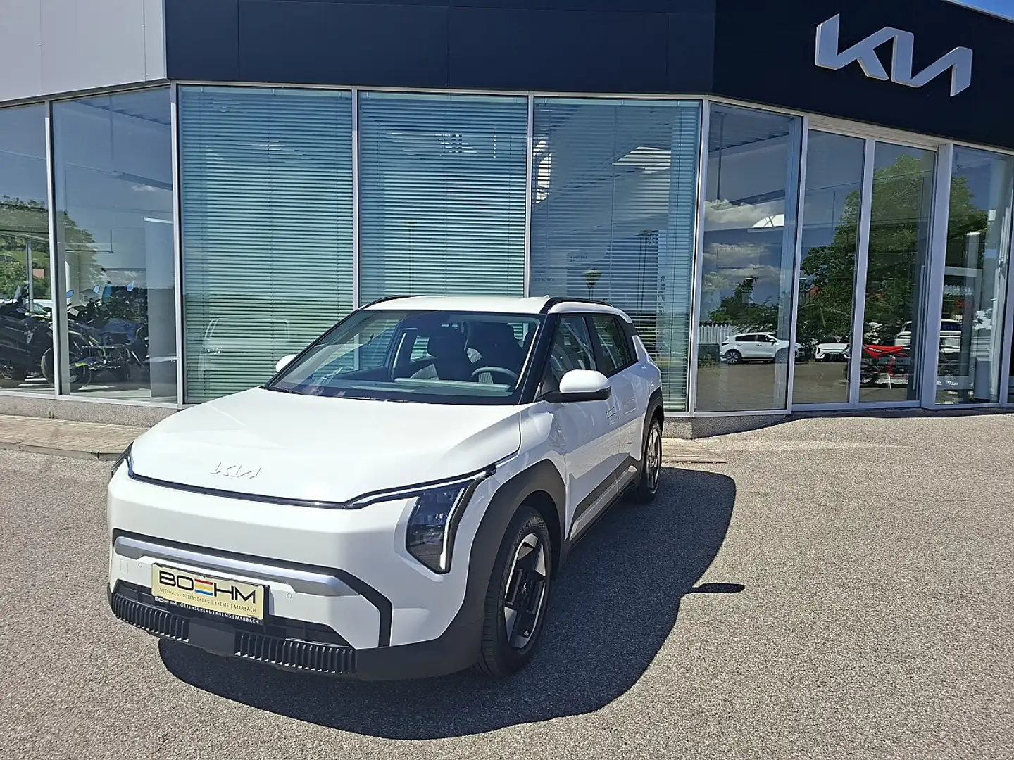 Kia EV3 FWD 81,4kWh Long Range Air Weiß - 1