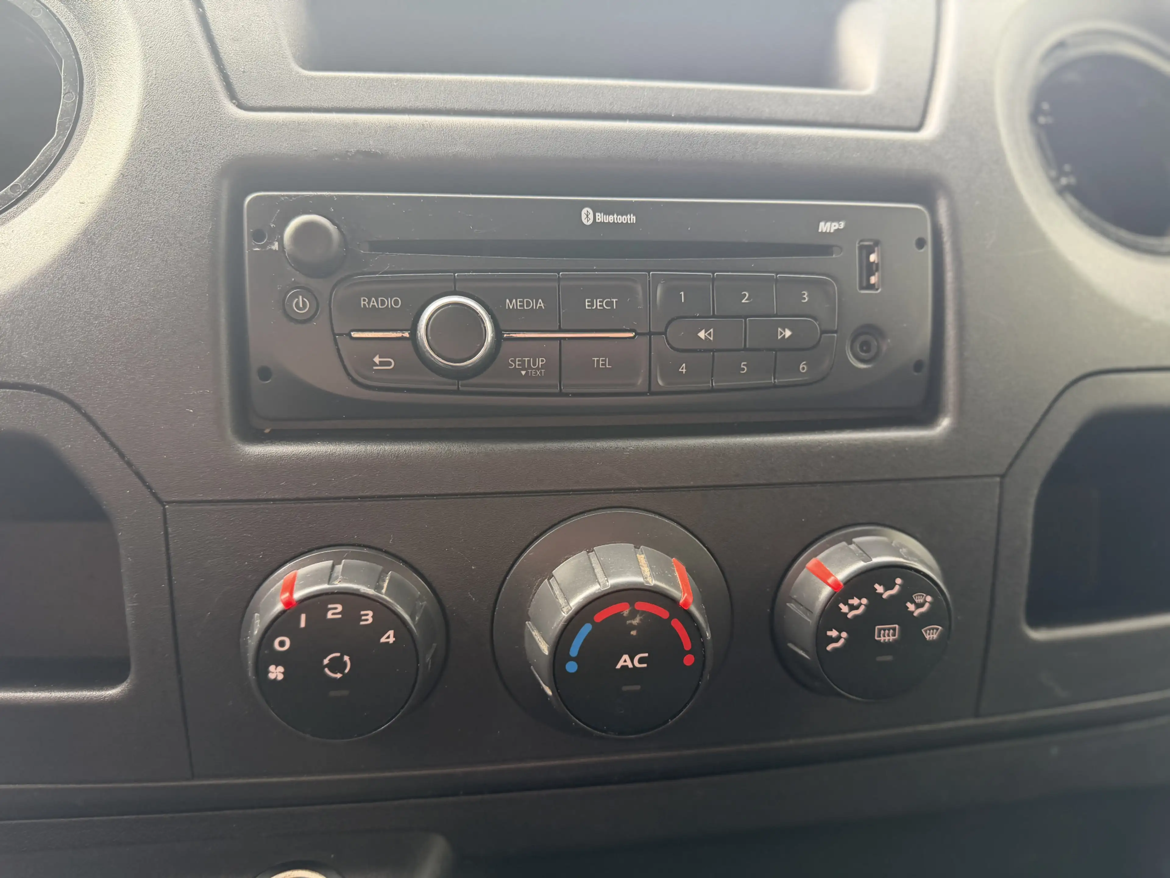 Renault Master T35 2.3 dCi Bakwagen Airco L415 B218 H205cm — photo 12