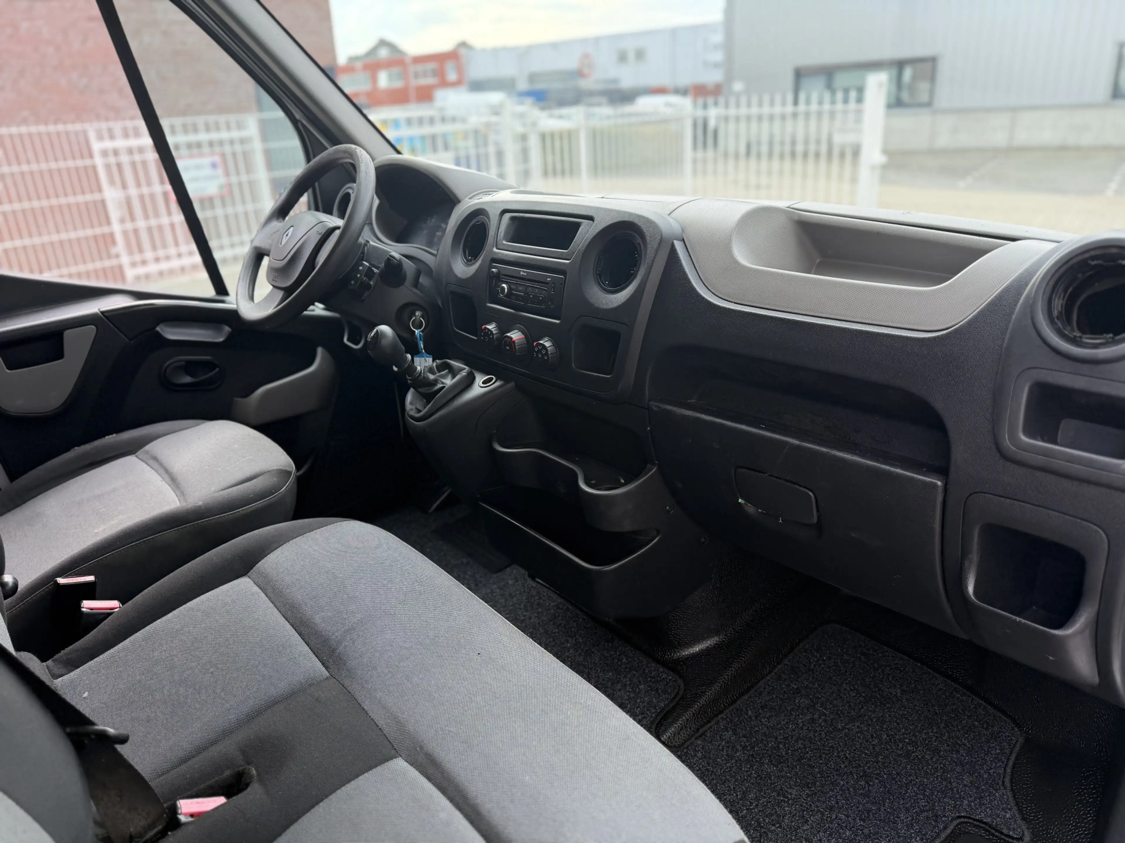 Renault Master T35 2.3 dCi Bakwagen Airco L415 B218 H205cm — photo 18