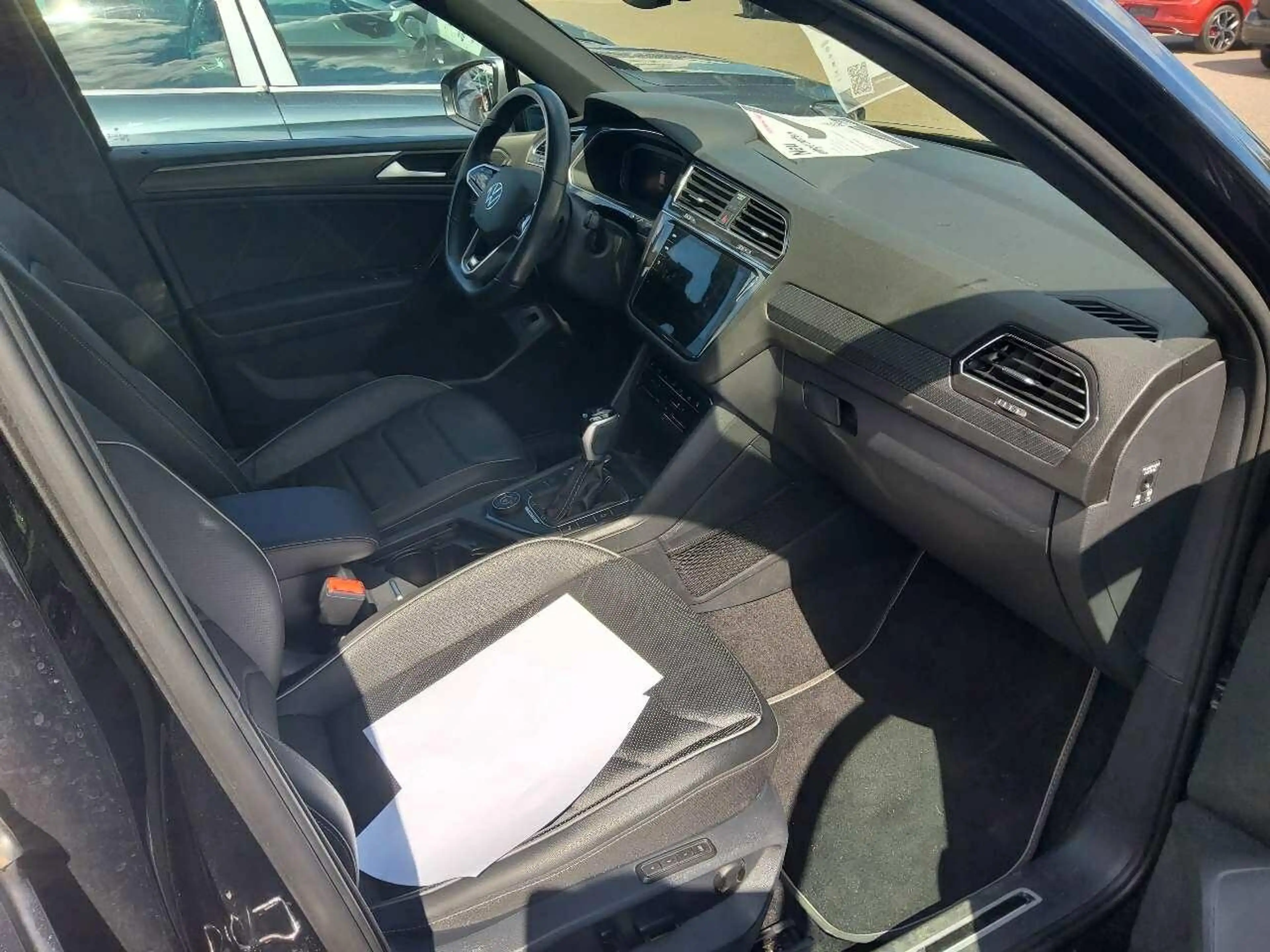 Volkswagen Tiguan Allspace R-Line 2.0 TDI DSG 4M HUD DCC AHK Matrix — photo 6