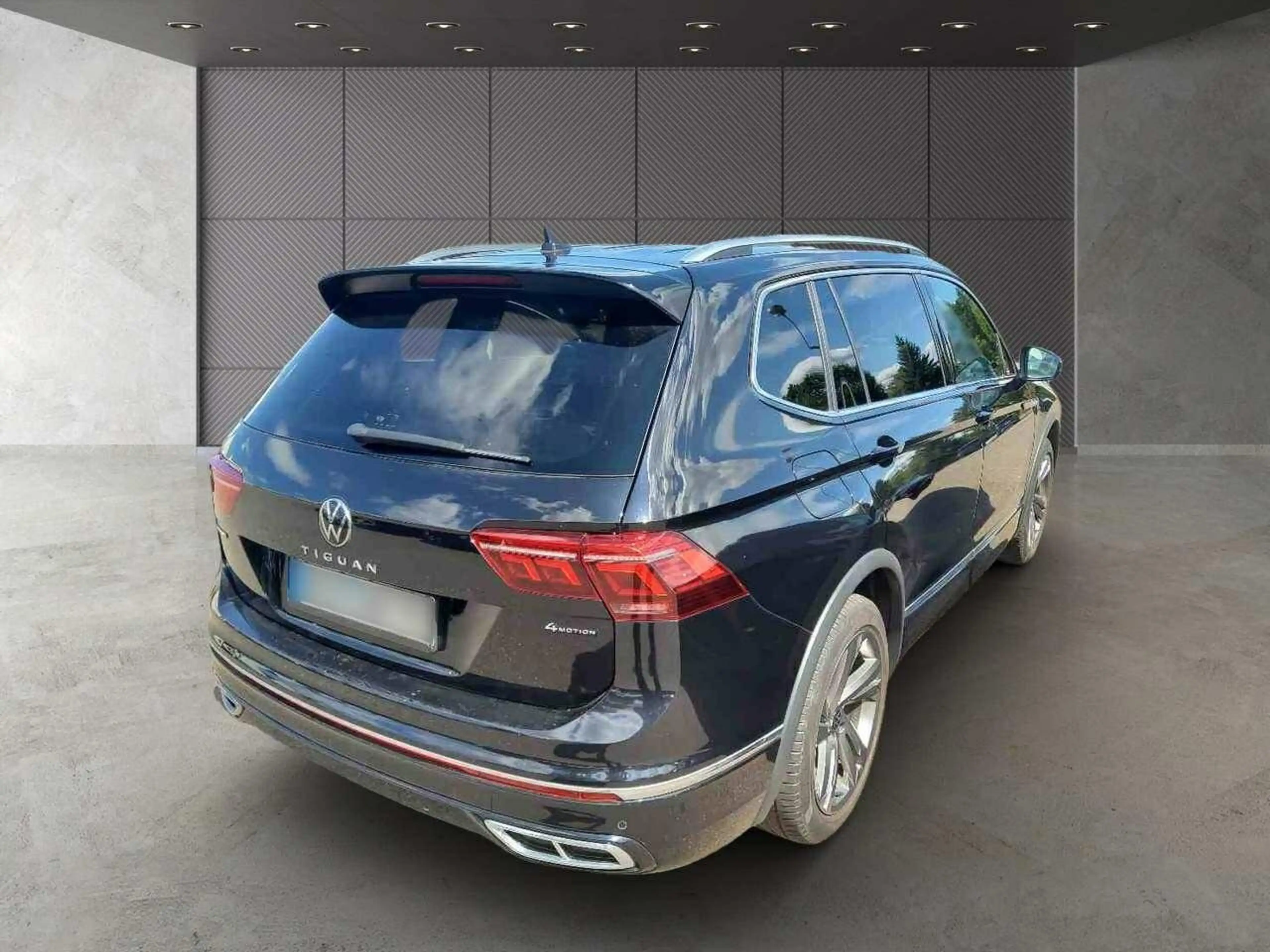 Volkswagen Tiguan Allspace R-Line 2.0 TDI DSG 4M HUD DCC AHK Matrix — photo 5