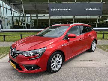 Estate 1.2 132PK TCe Limited / Camera / Blind spot