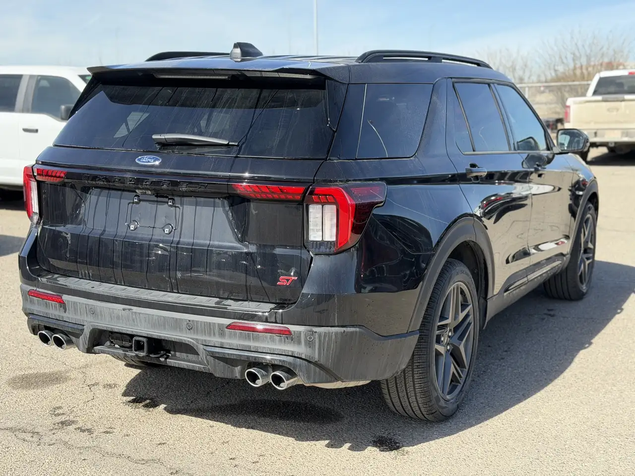 Ford Explorer снимка Ford Explorer