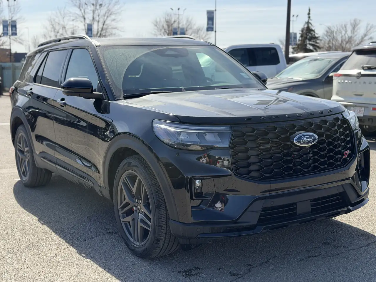 Ford Explorer снимка Ford Explorer