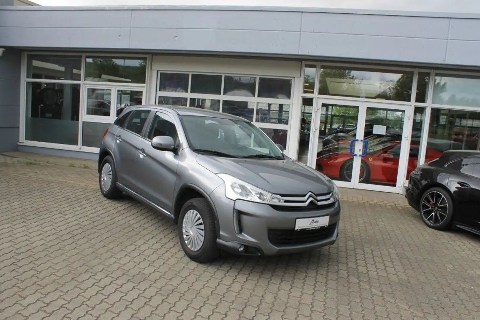 Citroen C4 Aircross HDi 115 Stop & Start 2WD Attraction Gris - 1