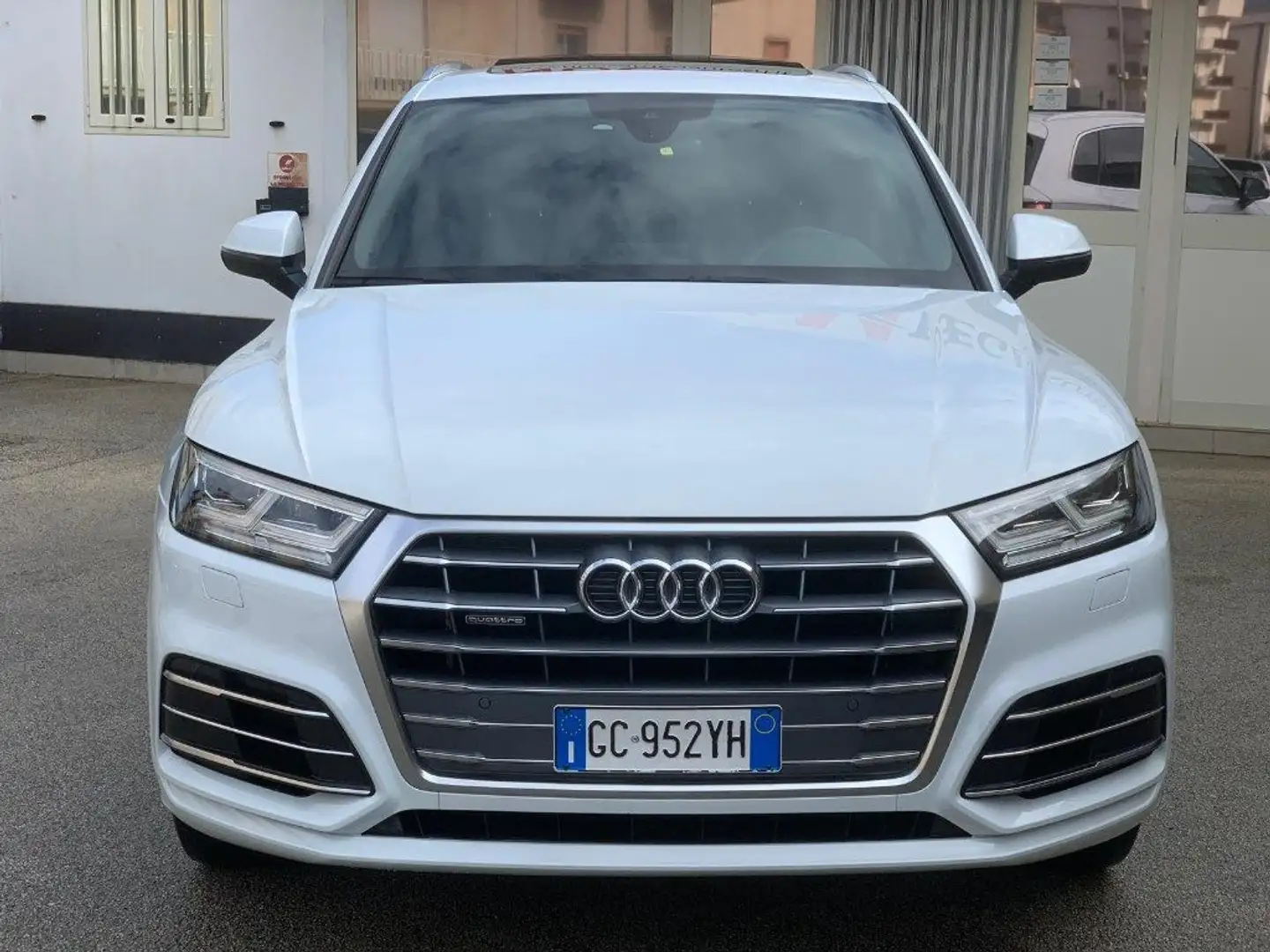 Audi Q5 40 TDI 204 CV quattro S tronic S line PLUS Bianco - 2