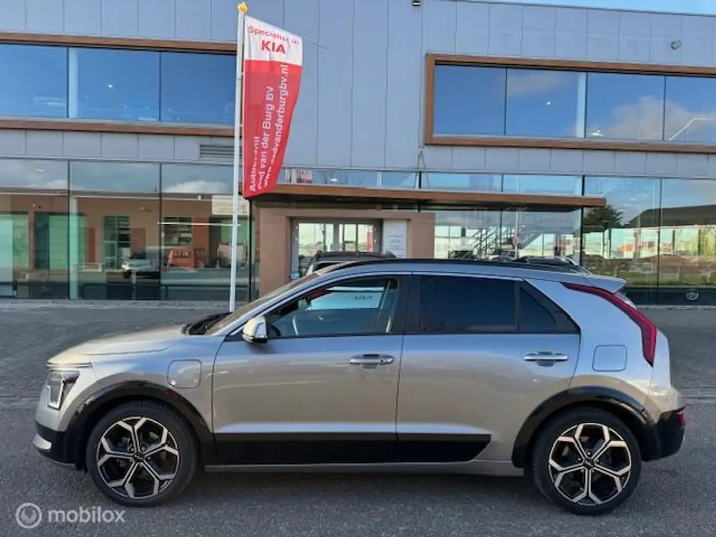 Kia Niro 1.6 GDi PHEV Executiveline Edition Grijs - 2