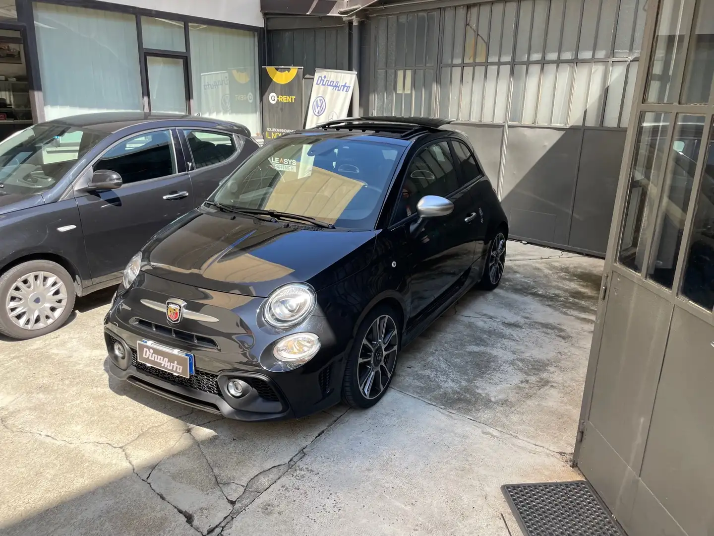 Abarth 595 Turismo 595 1.4 t-jet Turismo 70 anniversario 165cv my19 Zwart - 2