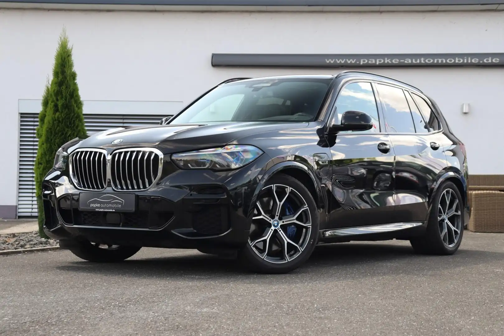BMW X5 xDrive 45 e M Sport +AHK+SITZBELÜFT+LASER+21"+ Schwarz - 2