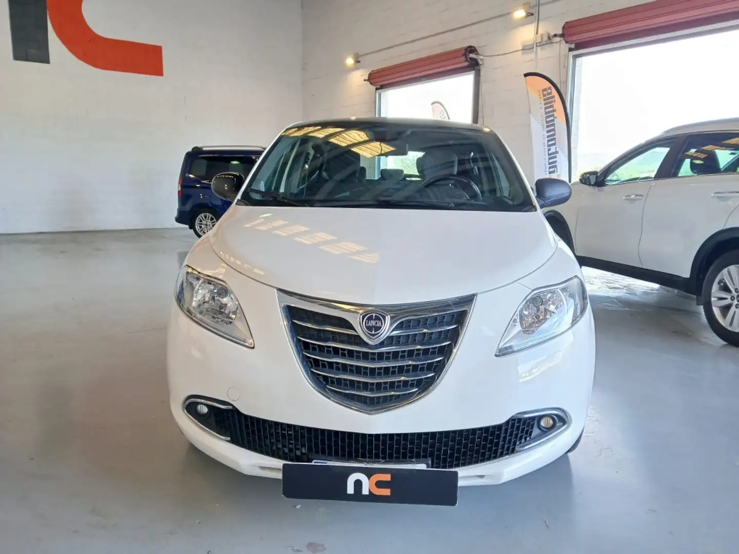 Lancia Ypsilon 1.3JMjt II Platinum Weiß - 2