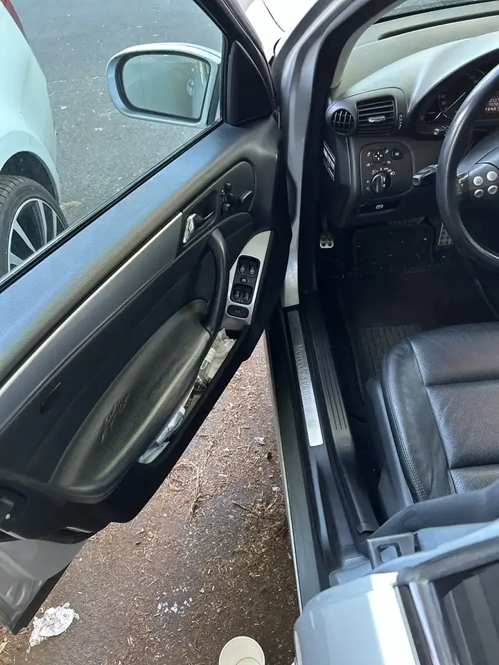 Mercedes-Benz C 320