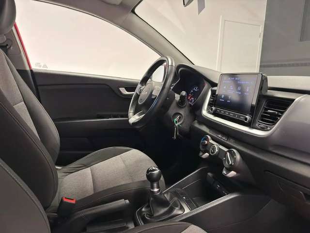 Kia Stonic — photo 13