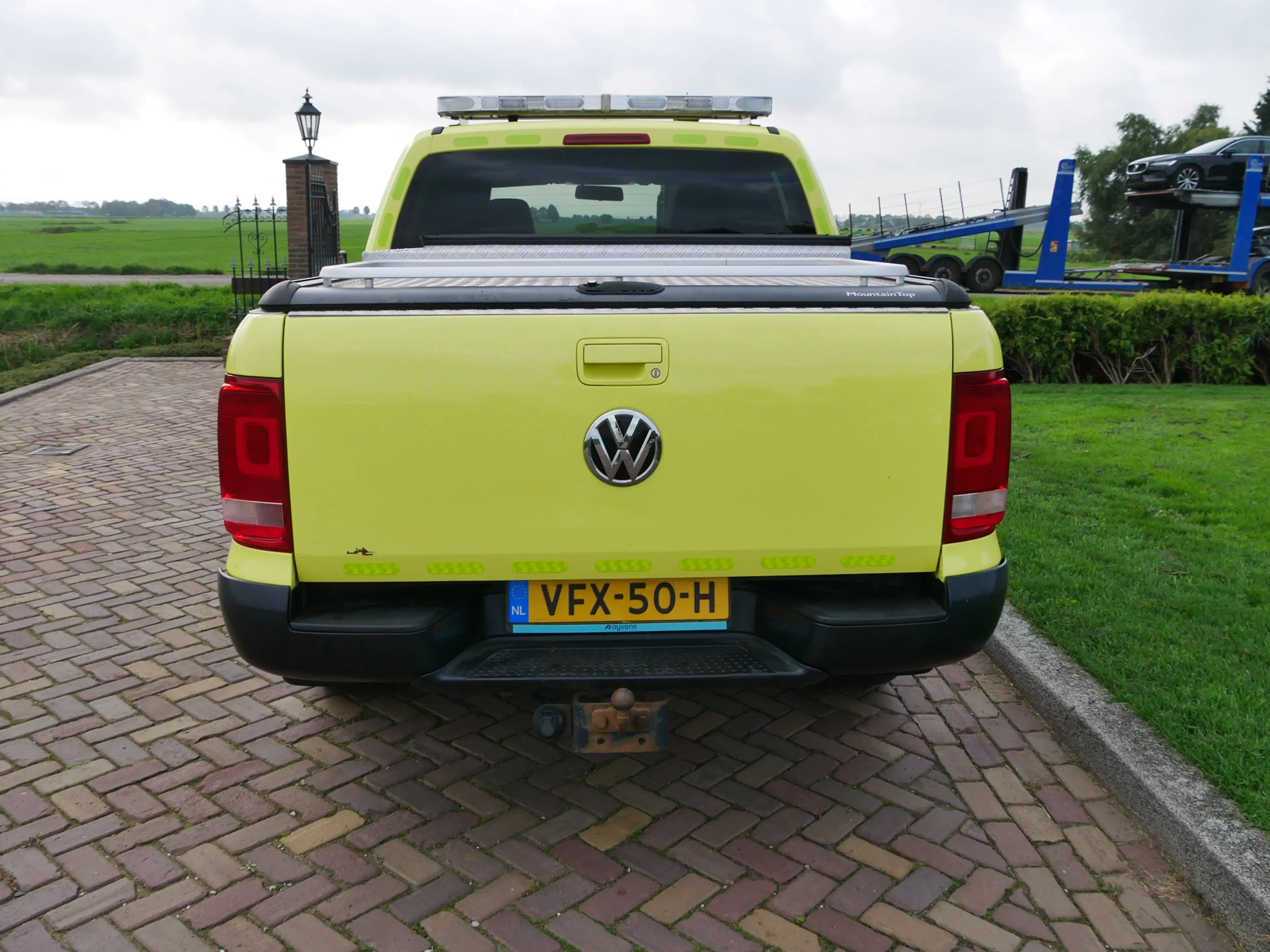 Volkswagen Amarok 3.0 TDI 4Motion Plus Cab Comfortline DSG AC | € 14 — photo 9
