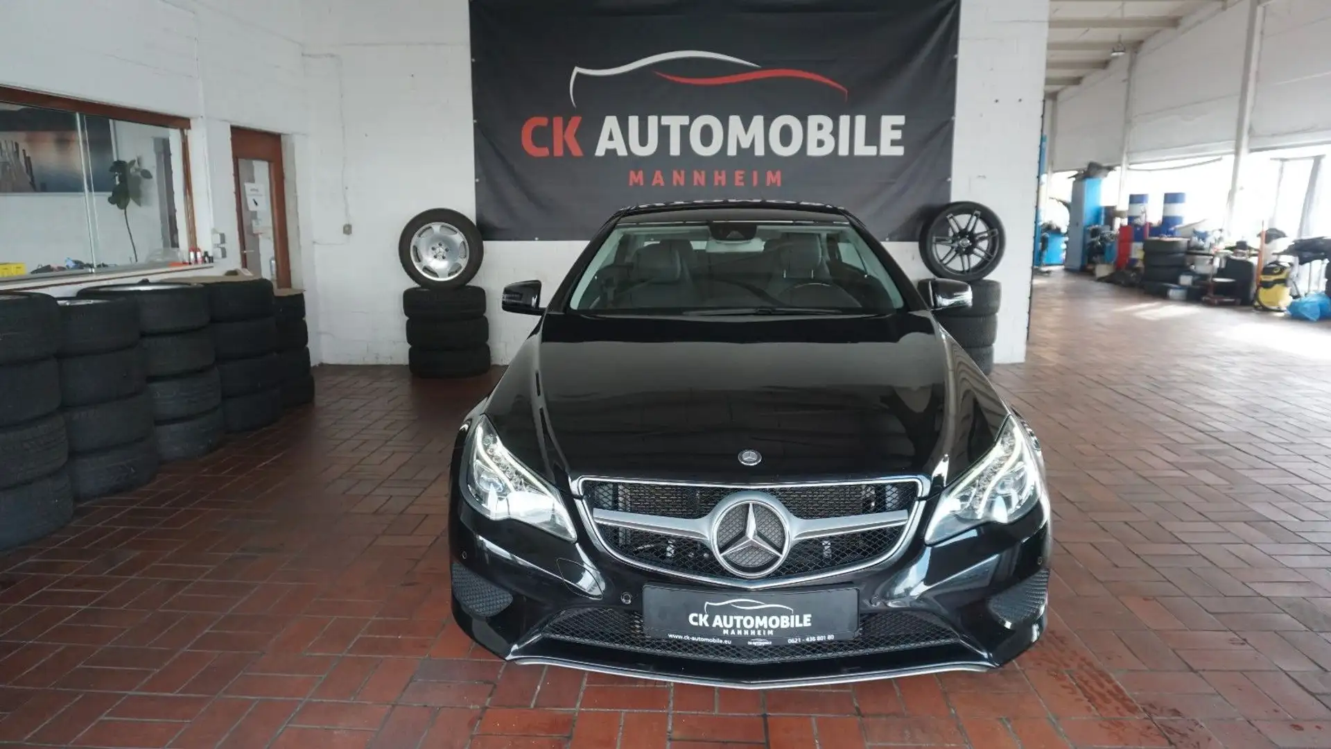 Mercedes-Benz E 220 Coupe BlueTec NAVI KLIMA SHZ PDC LED! Black - 1