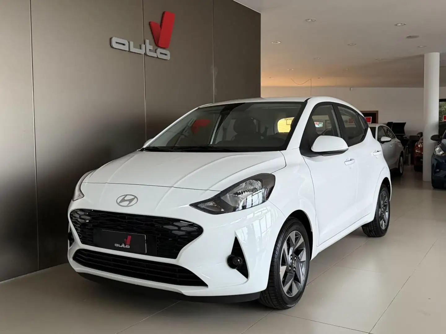 Hyundai i10 1.0 MPI AT Connectline  CAMBIO AUTOMATICO Bianco - 2