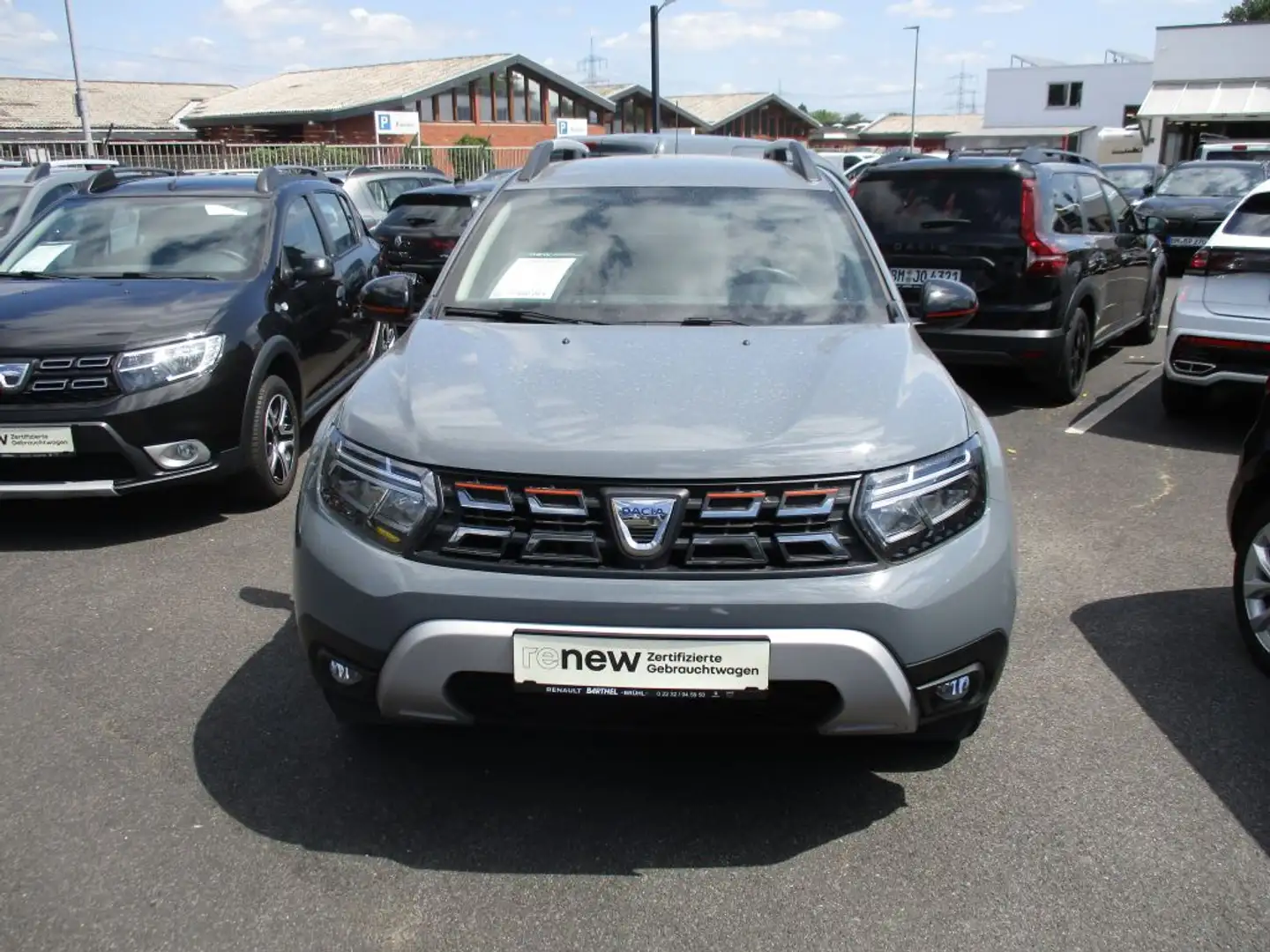 Dacia Duster TCe 100 ECO-G 2WD Sondermodell Extreme Gris - 1