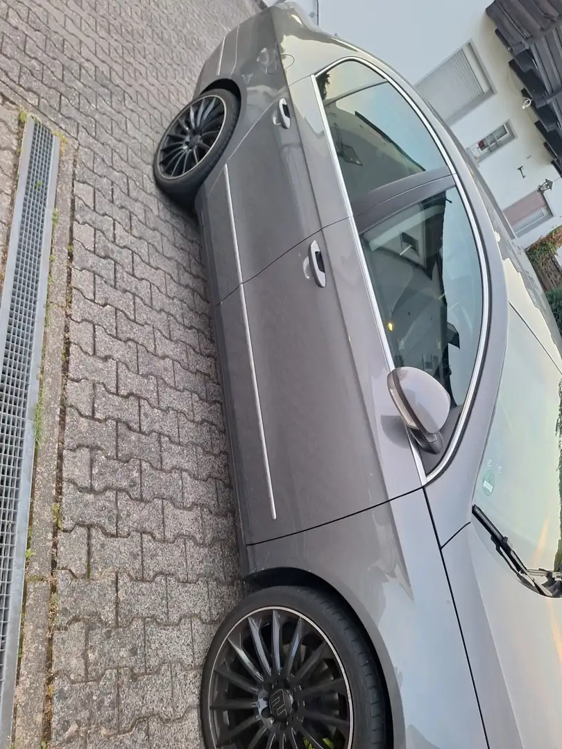 Volkswagen Passat Comfortline Grau - 2