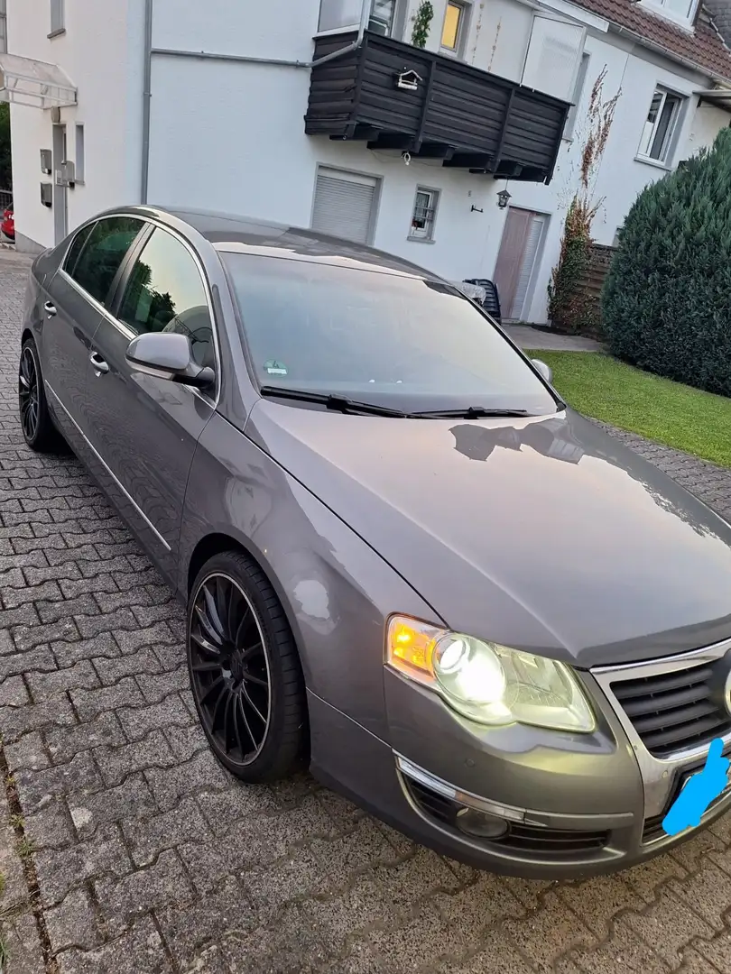 Volkswagen Passat Comfortline Grau - 1
