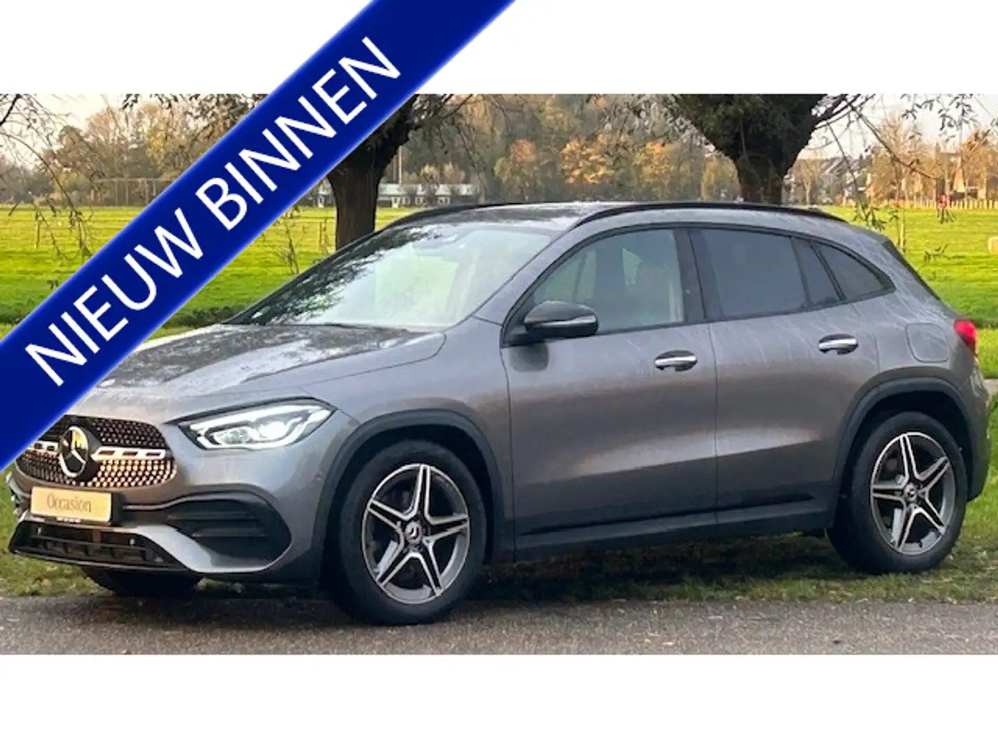 Mercedes-Benz GLA 200 AMG LINE NAVIGATIE WIDESCREEN, APPLE CARPLAY, DAB Grijs - 1