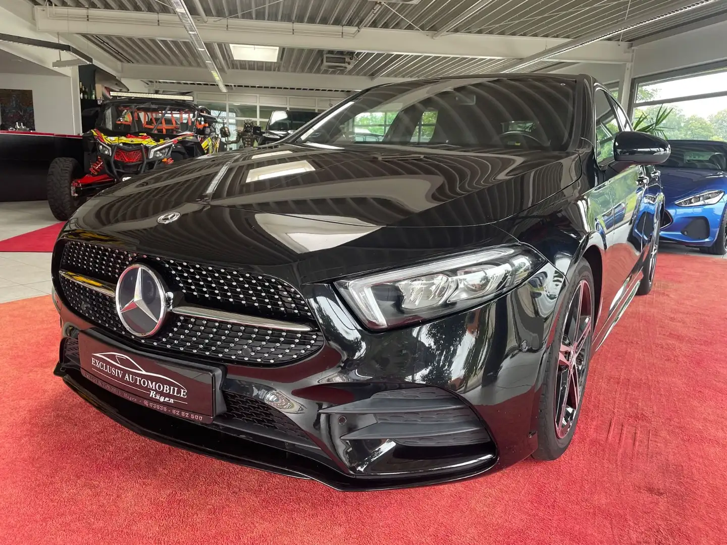 Mercedes-Benz A 250 AMG Night ACC 19 Zoll Schwarz - 1