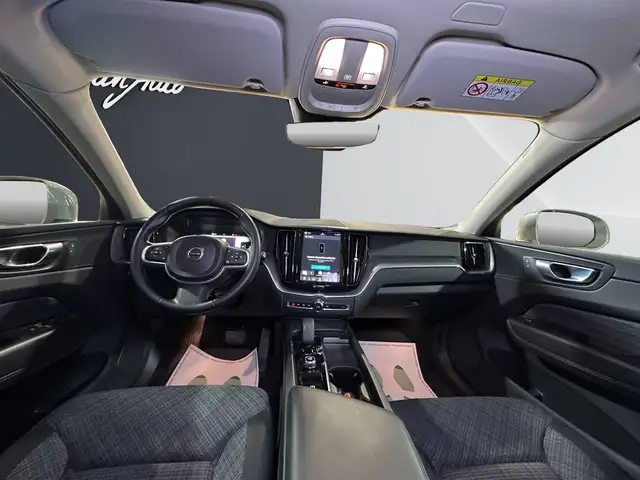 Volvo XC60 view 7