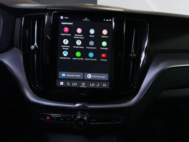 Volvo XC60 view 11