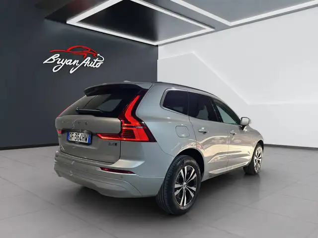Volvo XC60 view 5