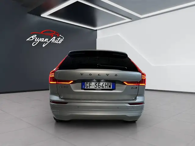 Volvo XC60 view 4