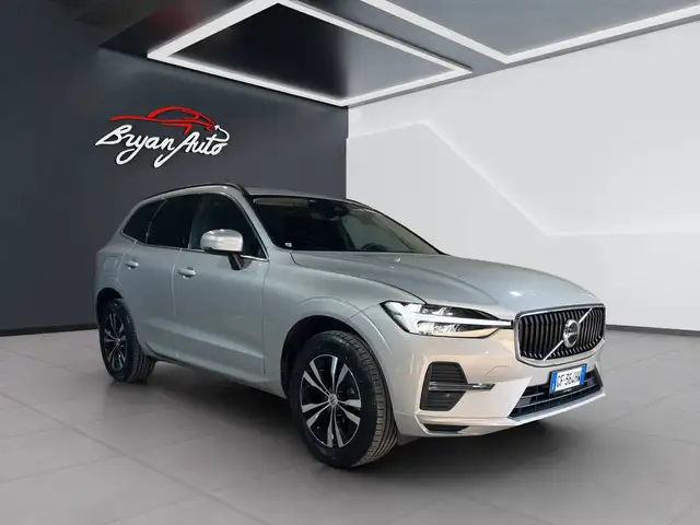 Volvo XC60 view 2